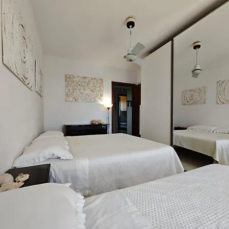 Apartman Con Posto Auto Viareggio